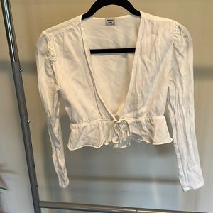 Aritzia Sunday Best beautiful white, linen-like blouse, tie front, size XS